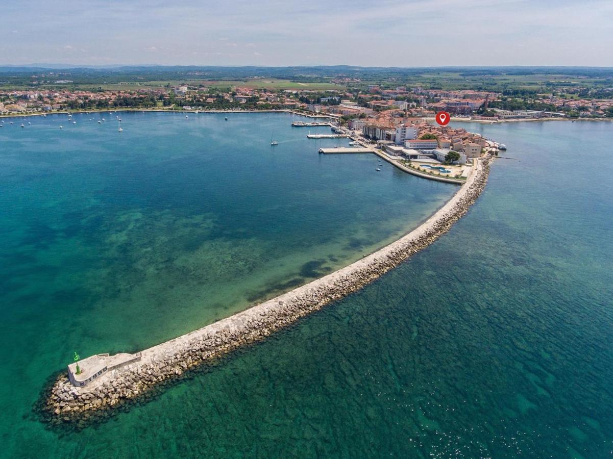 Old Town Apartments In Umag Exterior foto